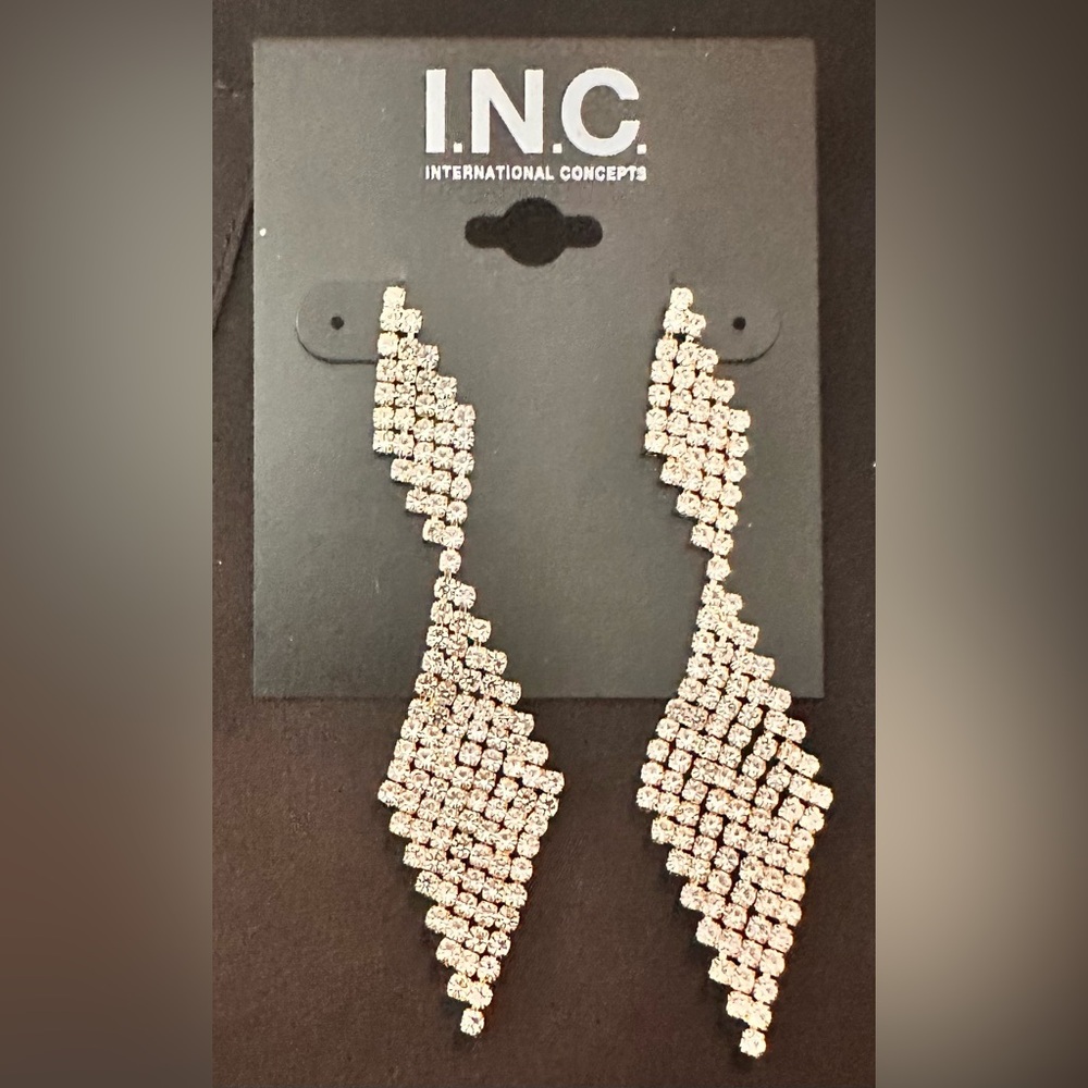 NWT I.n.c. International Concepts Crystal Mesh Drop Earrings- Gold